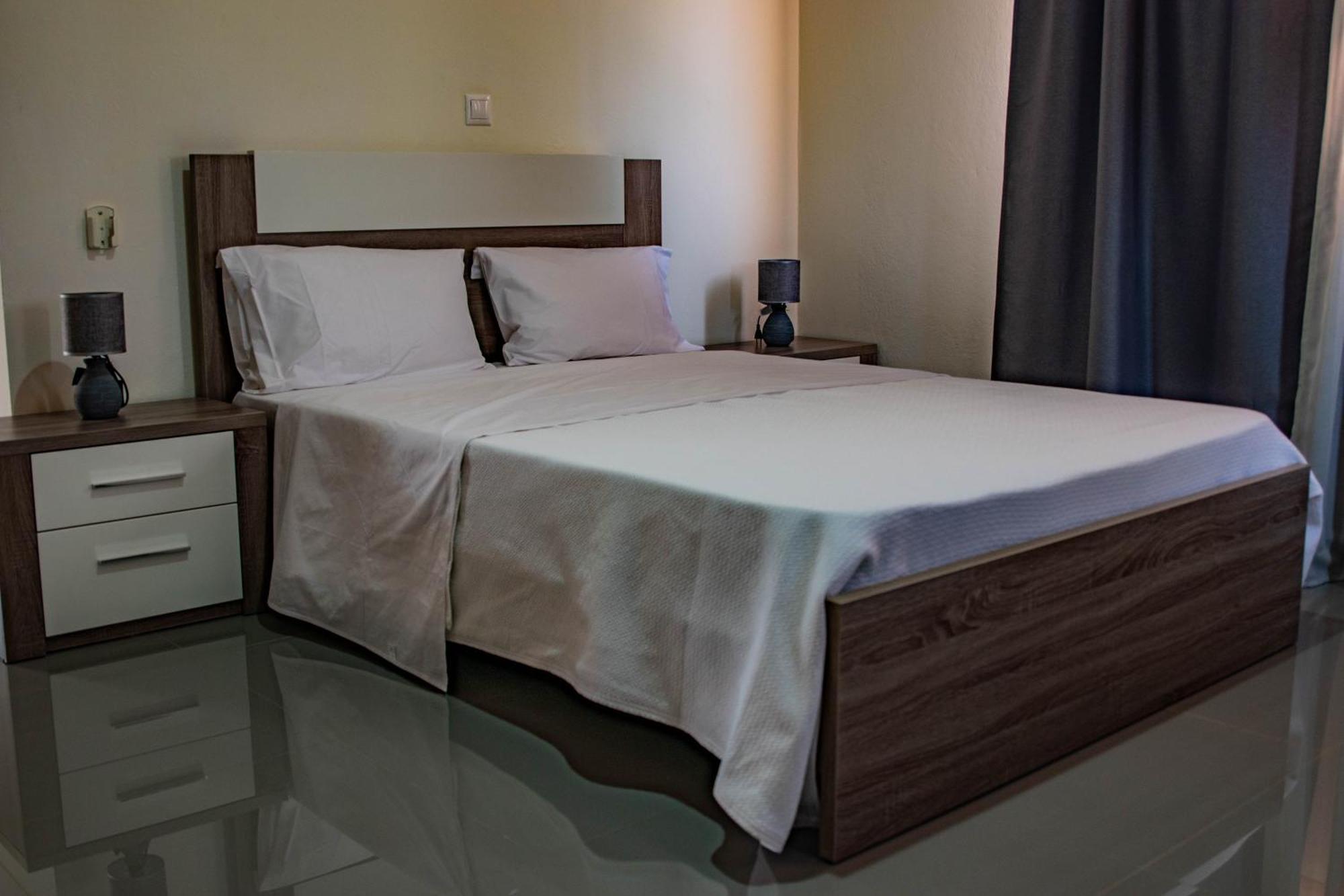 Hotel Vitoria Сао Томе Екстериор снимка