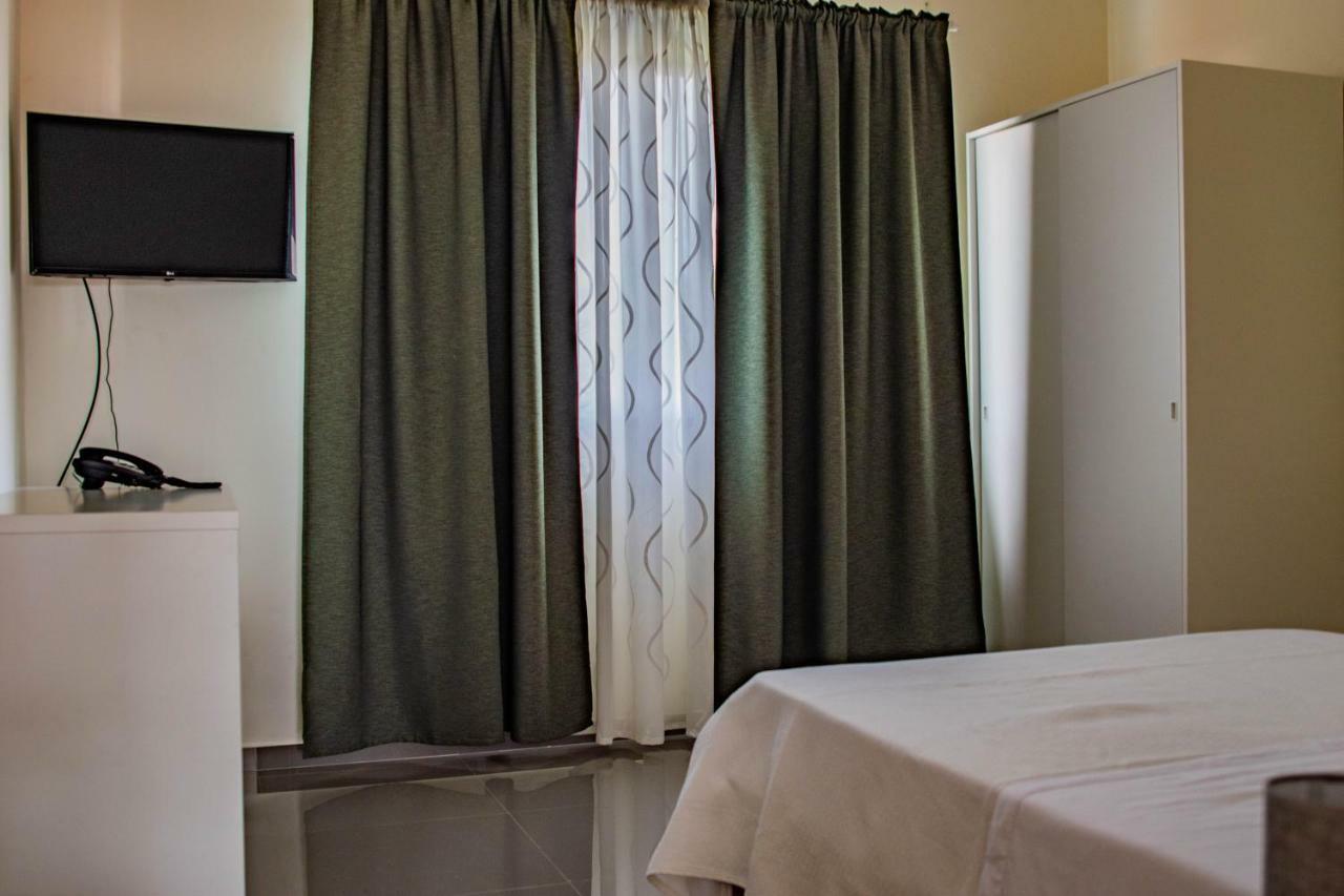 Hotel Vitoria Сао Томе Екстериор снимка