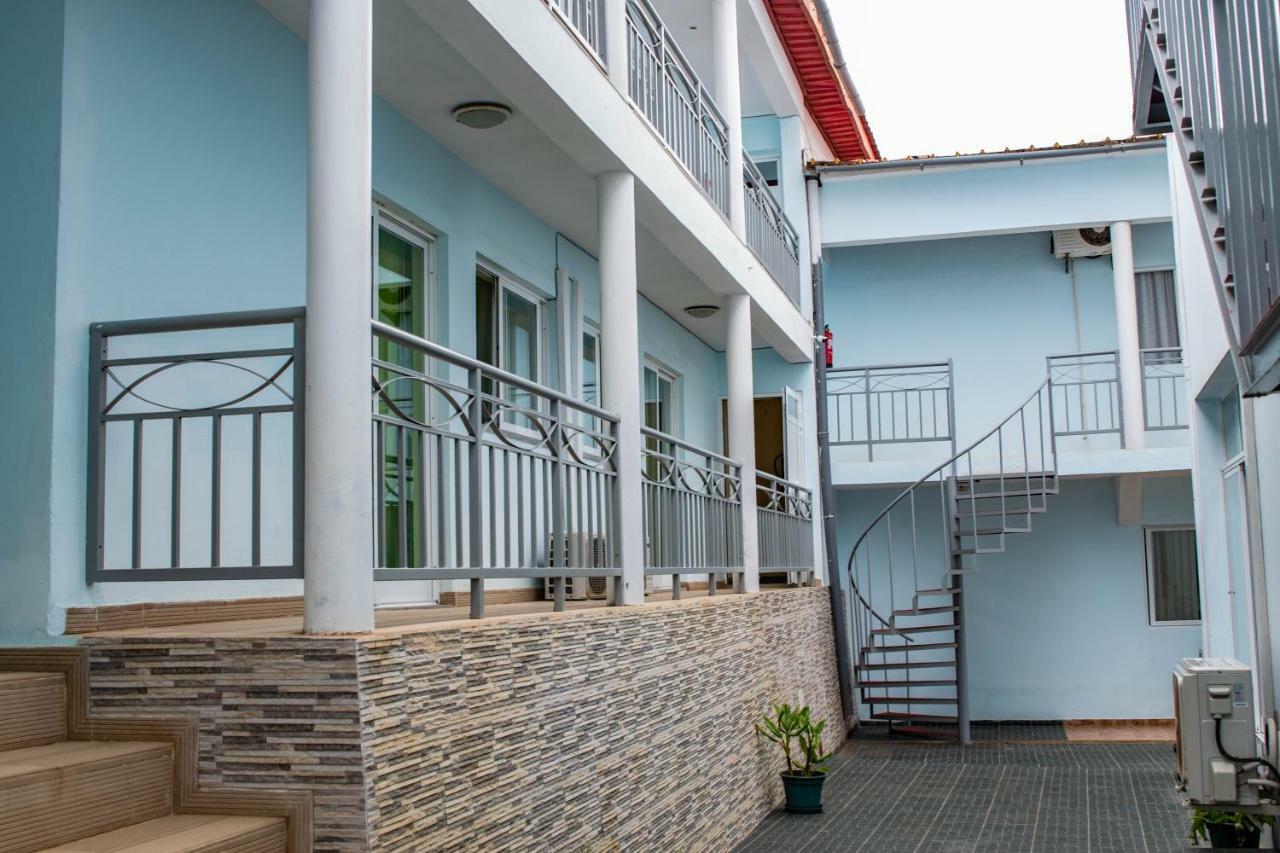 Hotel Vitoria Сао Томе Екстериор снимка