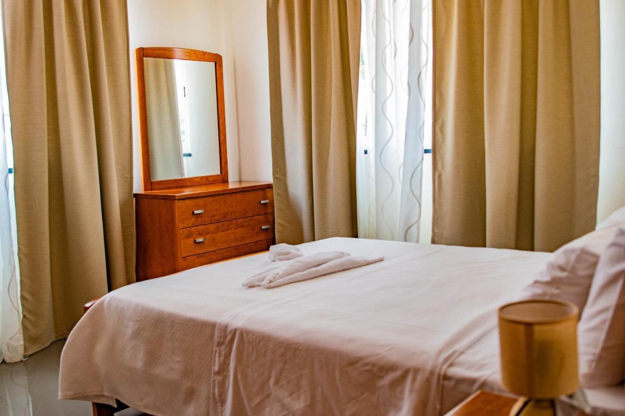 Hotel Vitoria Сао Томе Екстериор снимка